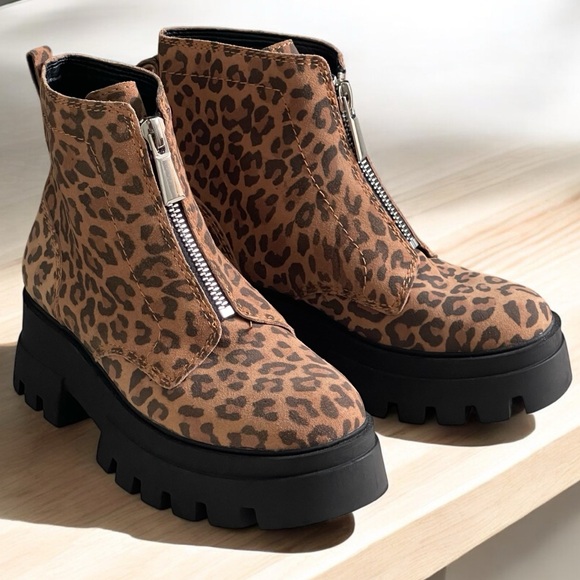 GB Gianni Bini Leopard Print Ankle Boots Sz 8 Suede Leather Platform Lug Soles - Picture 1 of 16